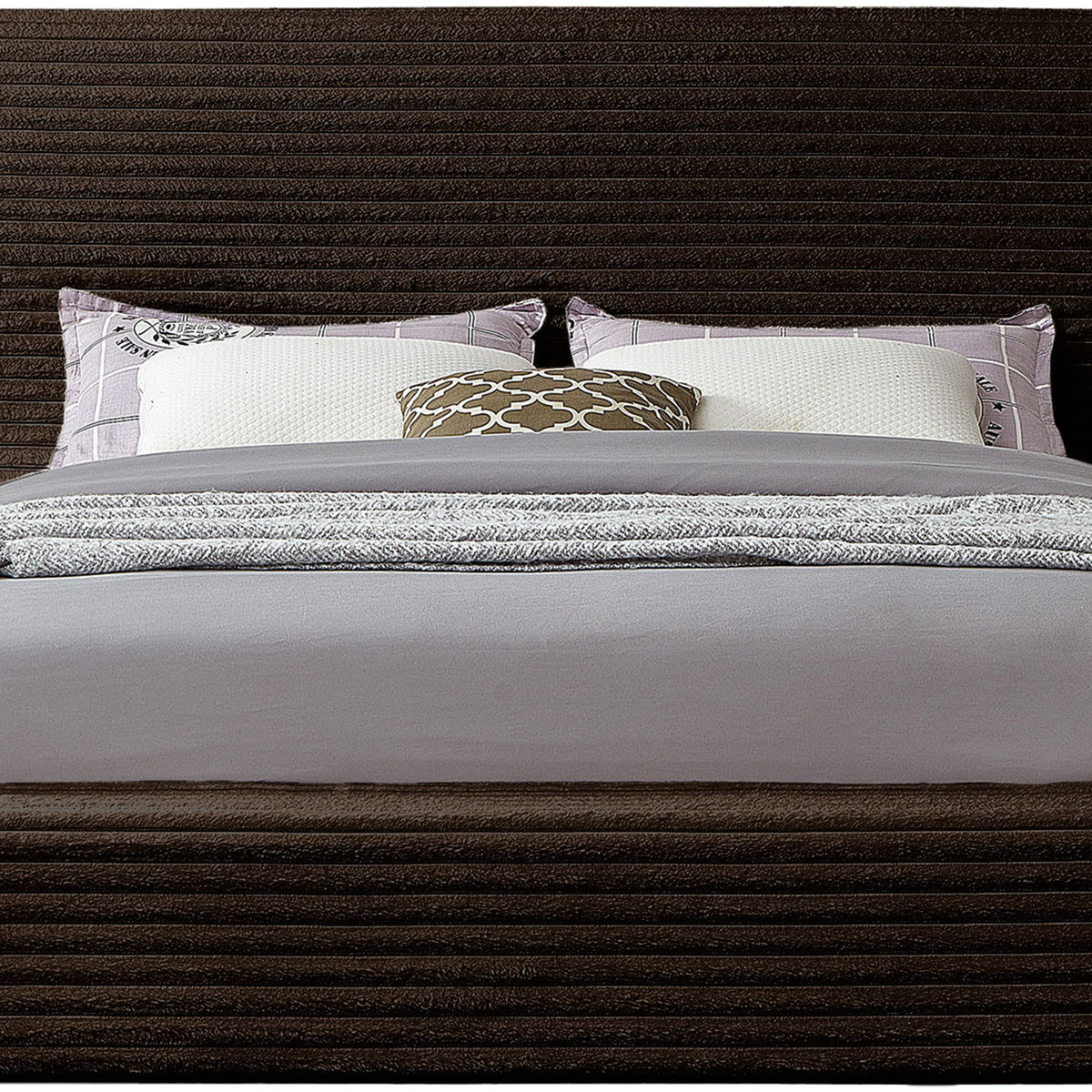 Dexter - Bed