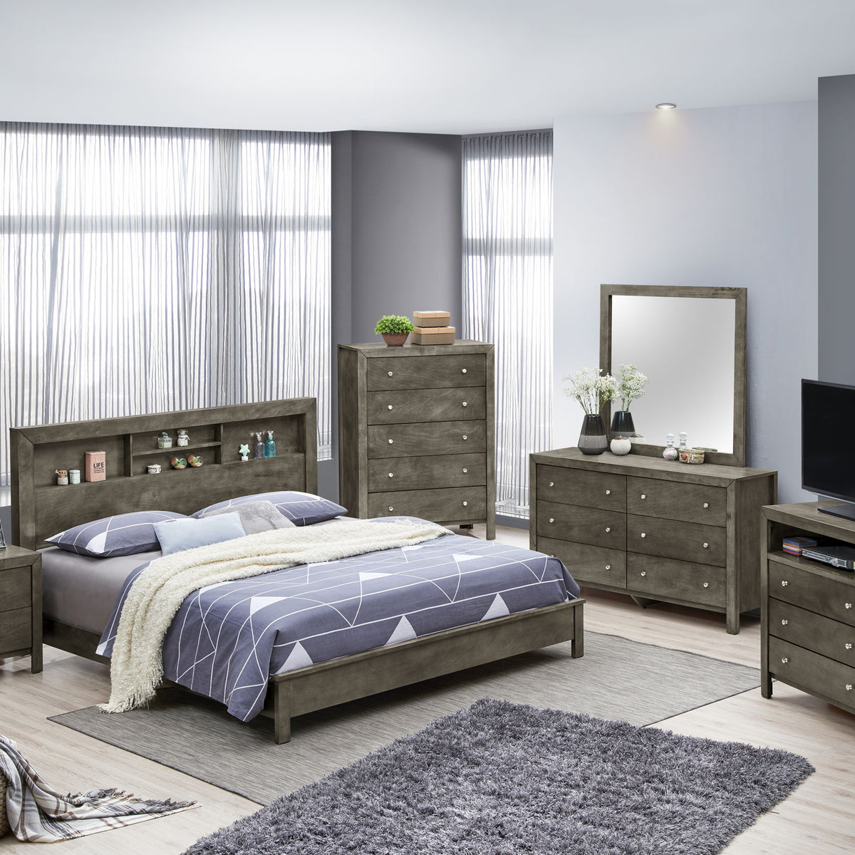 Bed With Transitional Design Stylish