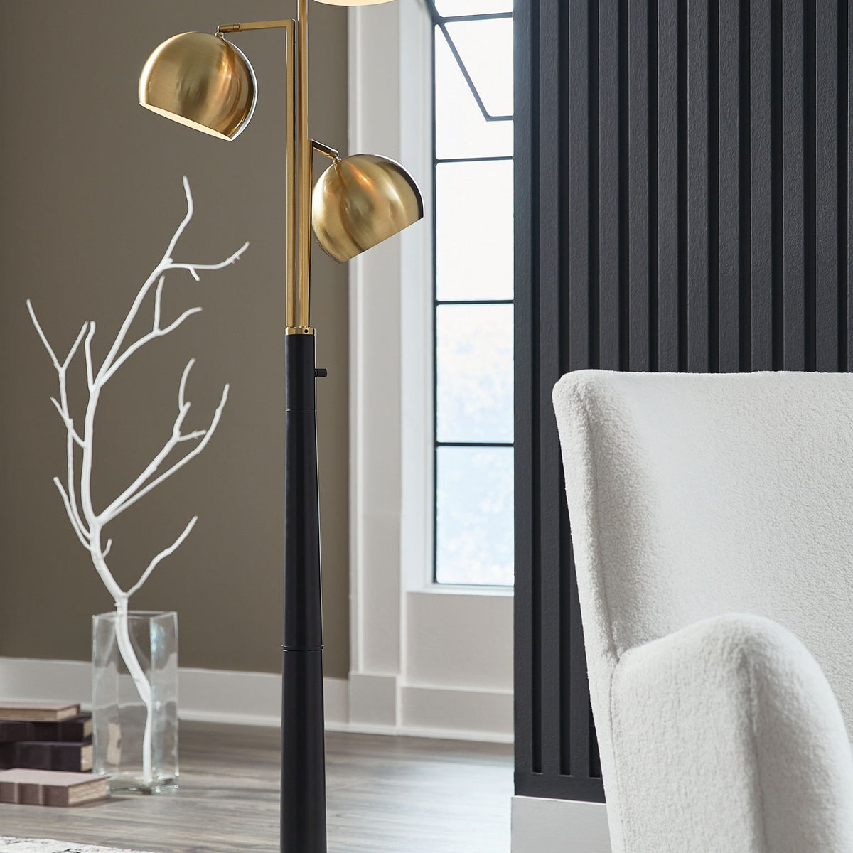 Sorcha - Metal Floor Lamp - Gold Finish / Black