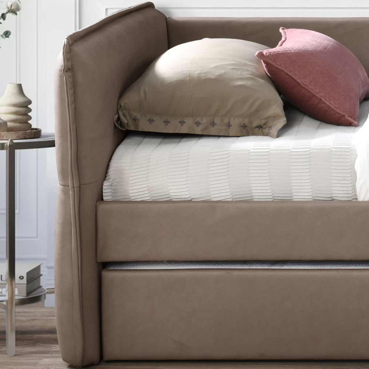 Daybed With A Trundle, Stylish Design