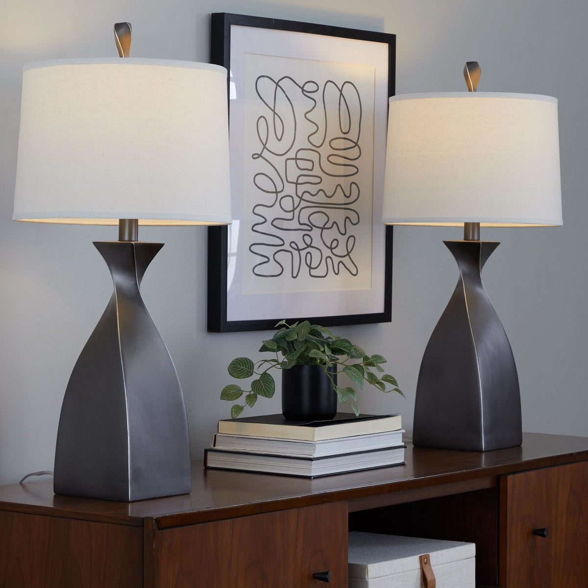 Curvo - Contemporary Polyresin Table Lamp (Set of 2)