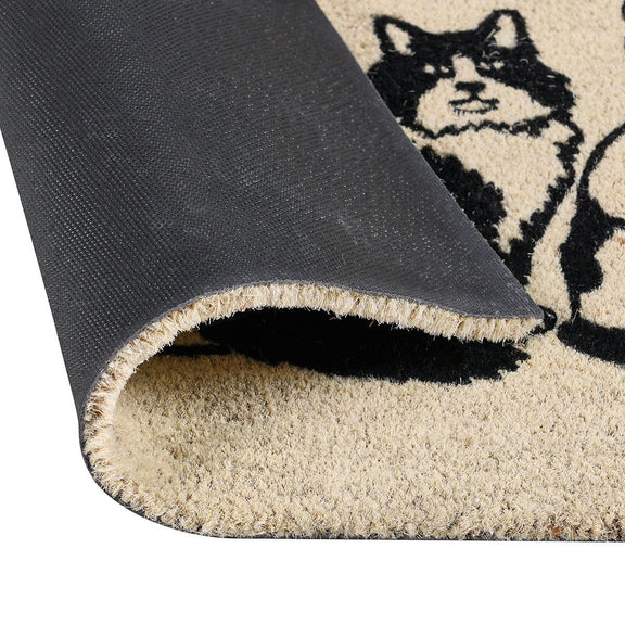 Cat doormat corner detail: dark backing with sand textured edge
