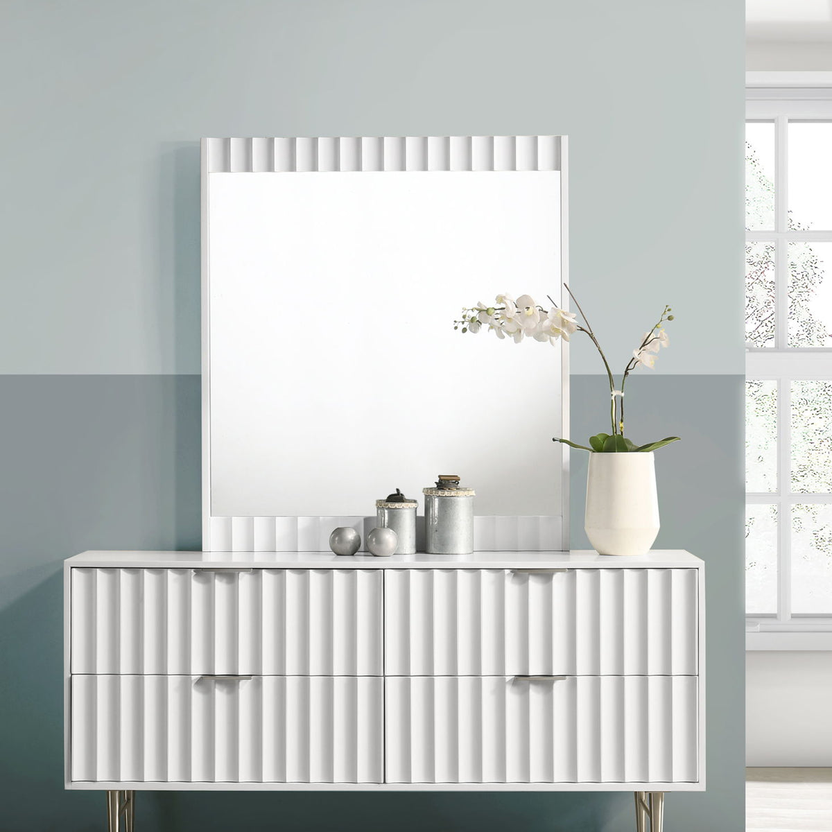 Modernist - Mirror - White
