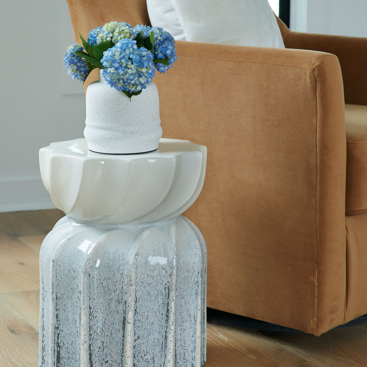 Michamere - Stool - Gray / Taupe