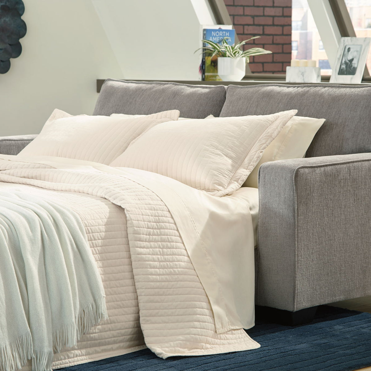 Altari - Sleeper Sofa