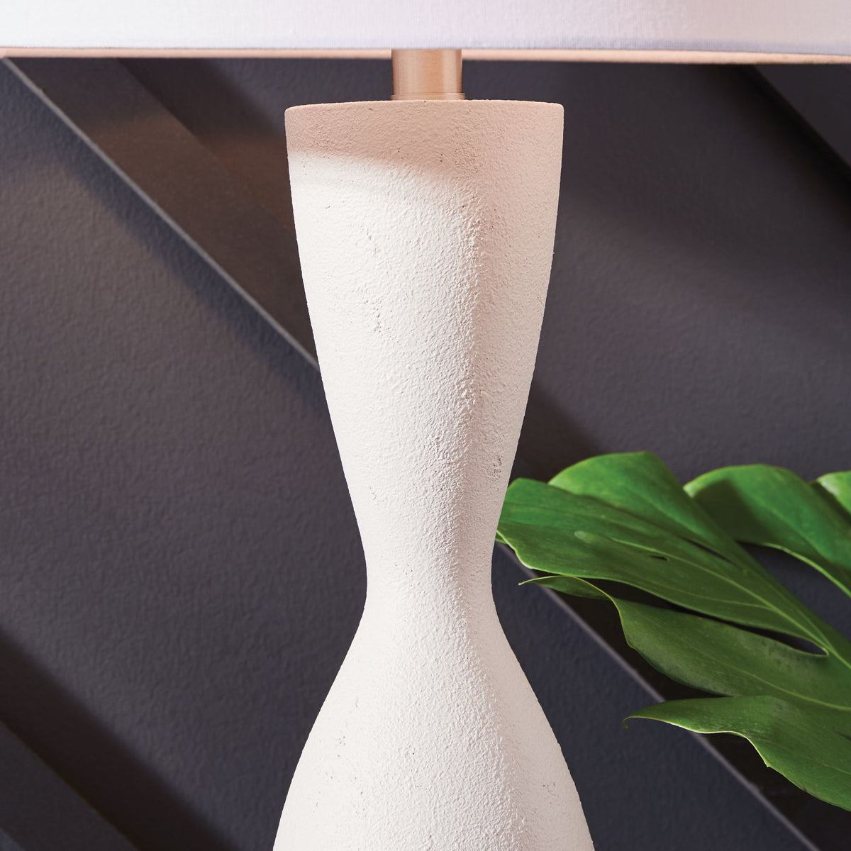 Davinford - Poly Table Lamp - White