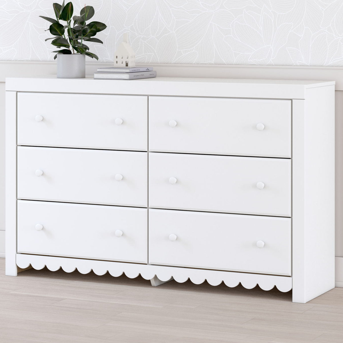 Mollviney - Six Drawer Dresser - White