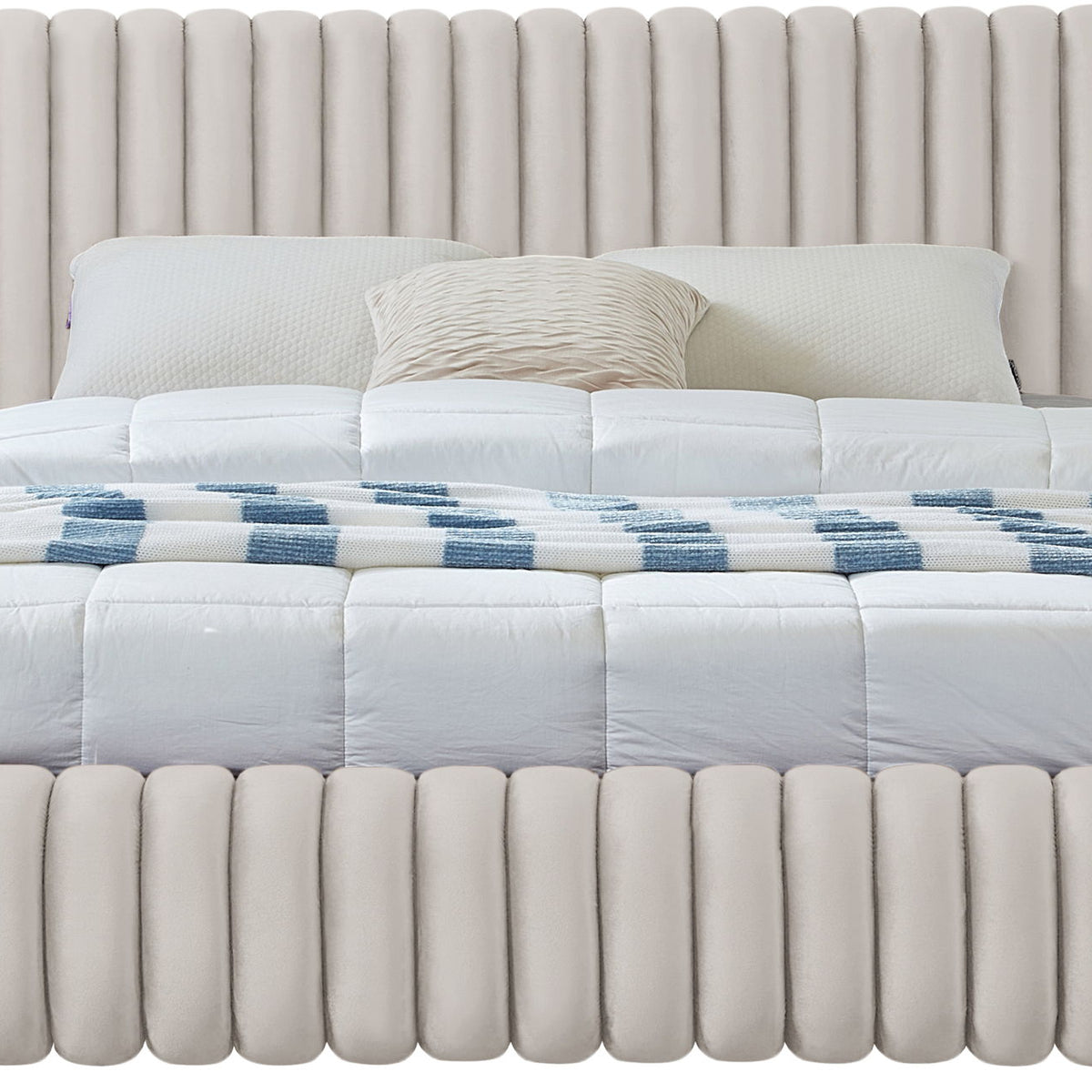 Nico - Bed