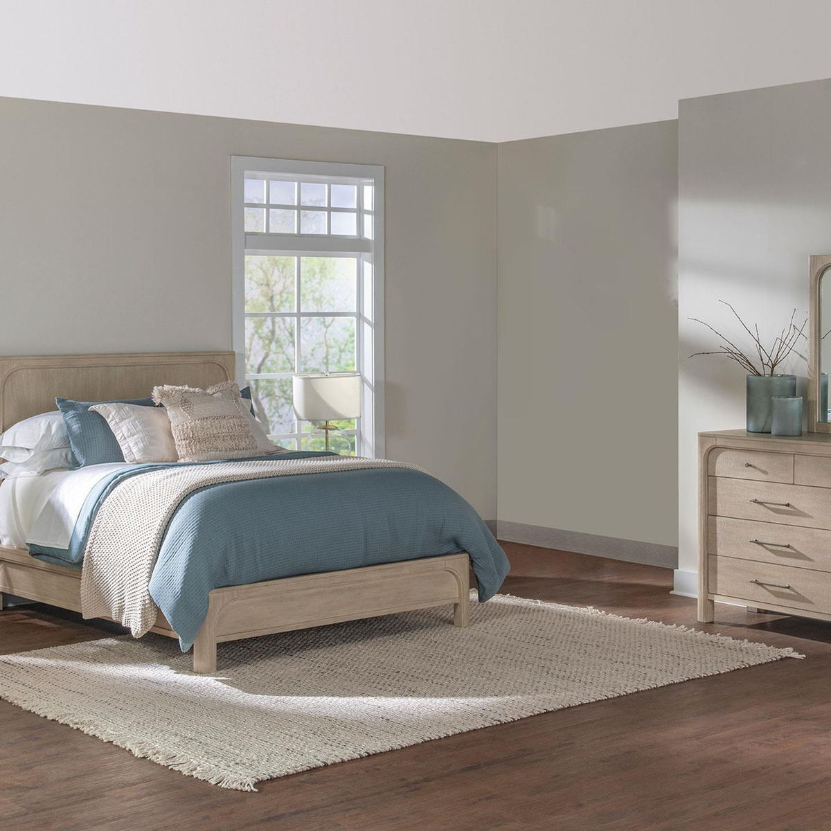 Solano 4-piece Eastern King Bedroom Set Weathered Mango