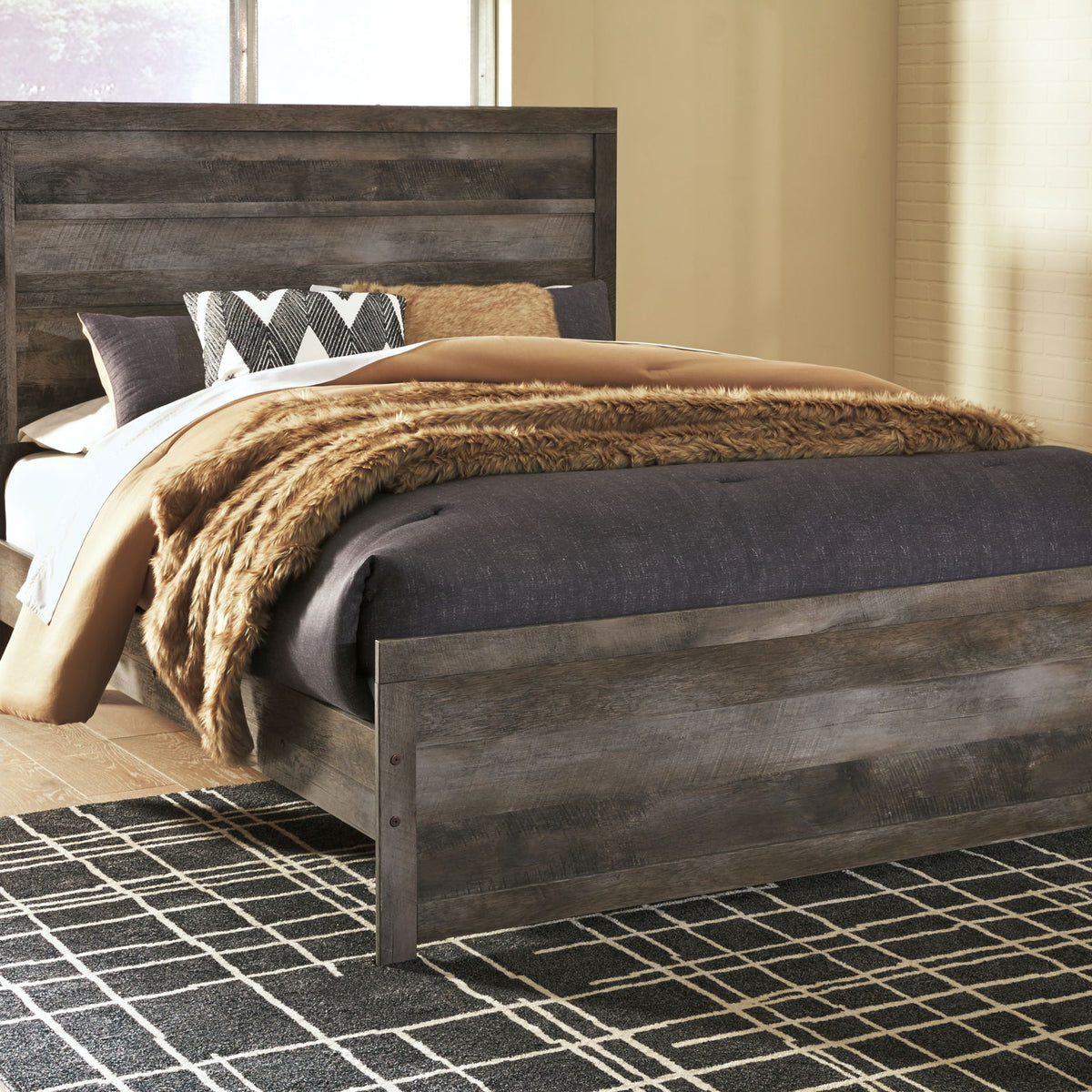 Wynnlow - Panel Bed