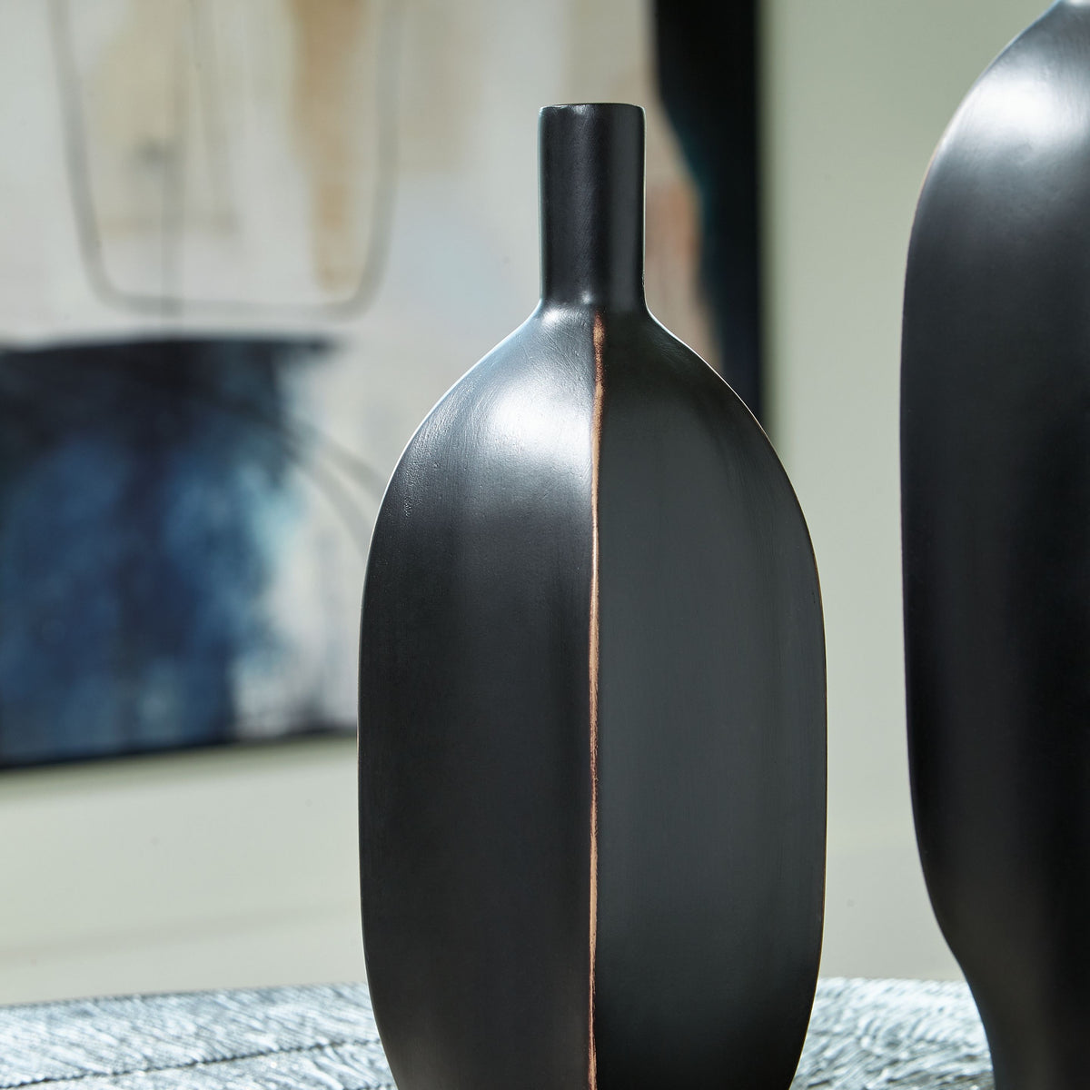 Rhaveney - Vase - Small