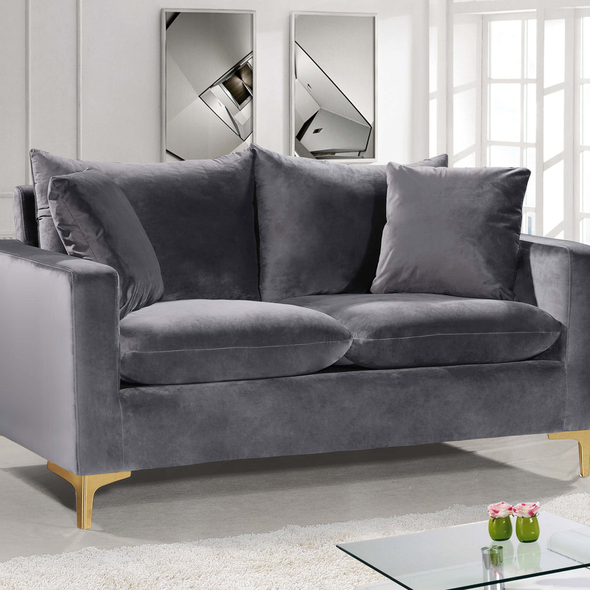 Naomi - Loveseat