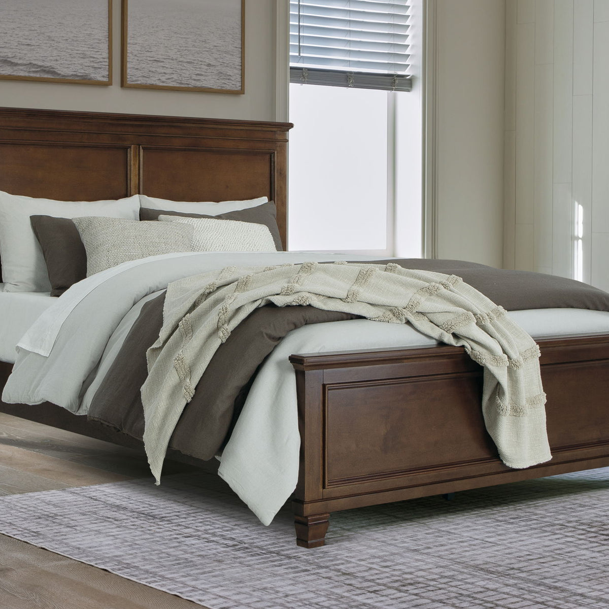 Danabrin - Panel Bed