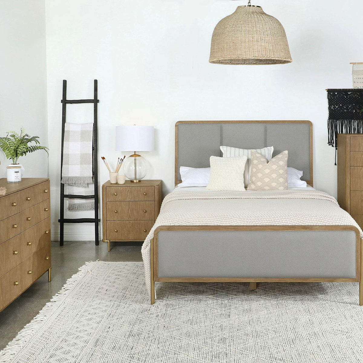 Arini 5-piece Eastern King Bedroom Set Sand Wash and Grey
