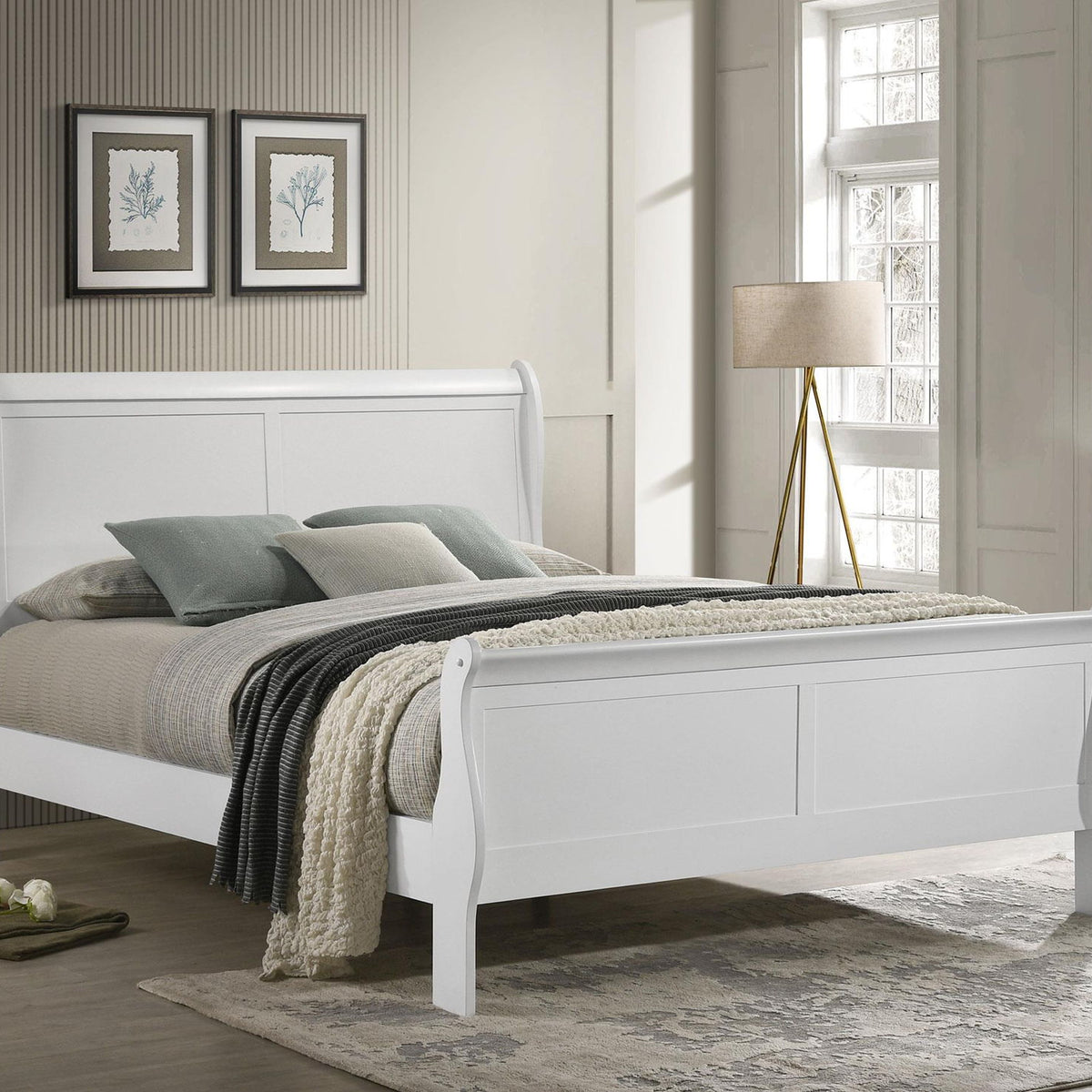 Louis Philippe 47-inch Queen Sleigh Panel Bed White