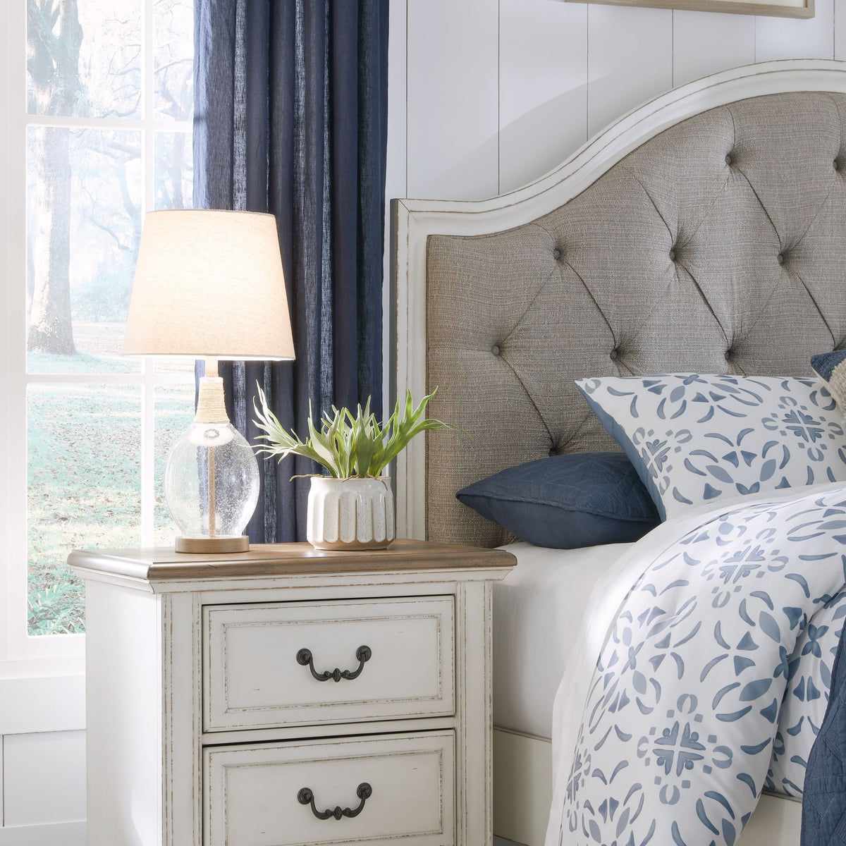 Blendon - Two-tone - Two Drawer Night Stand