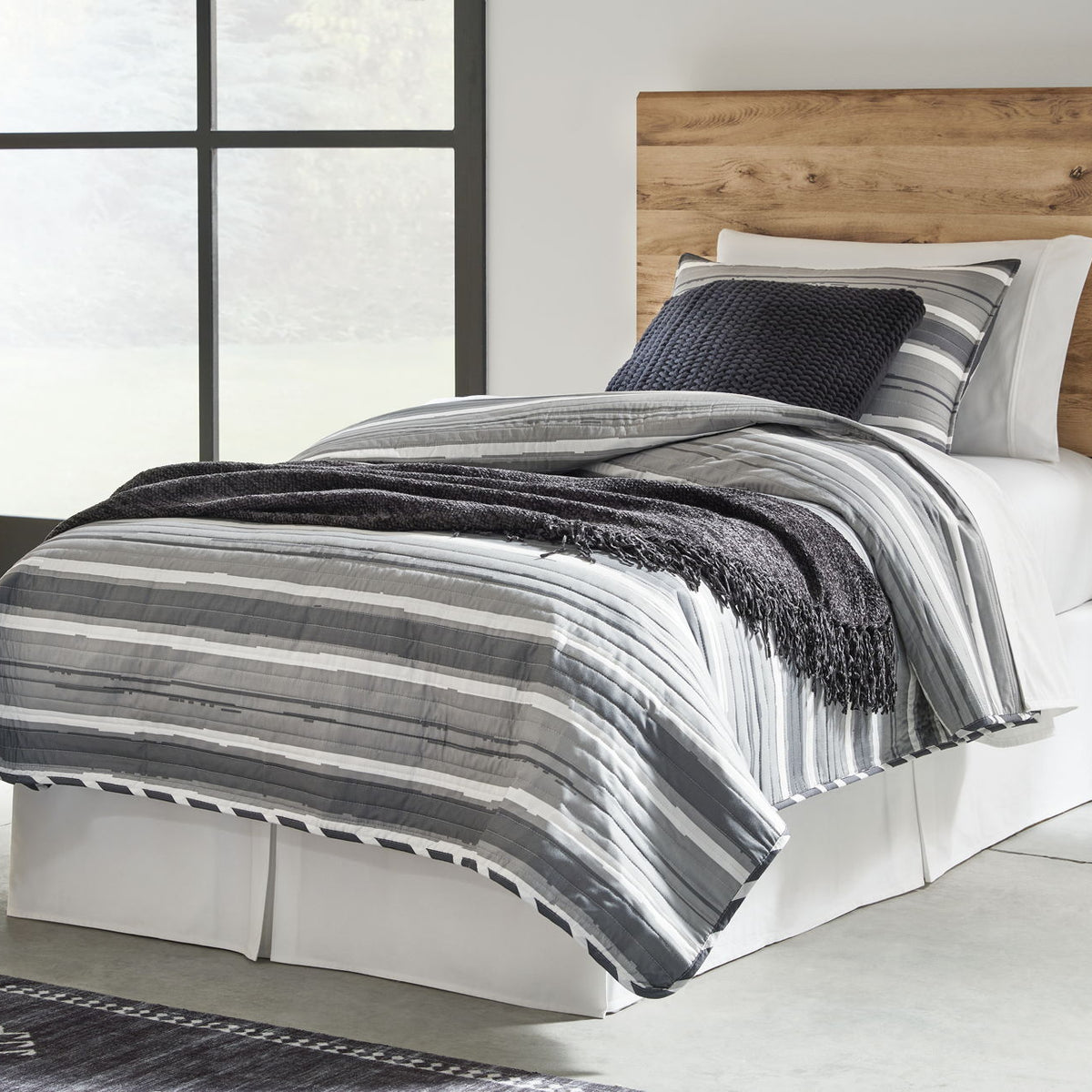 Hyanna - Panel Headboard