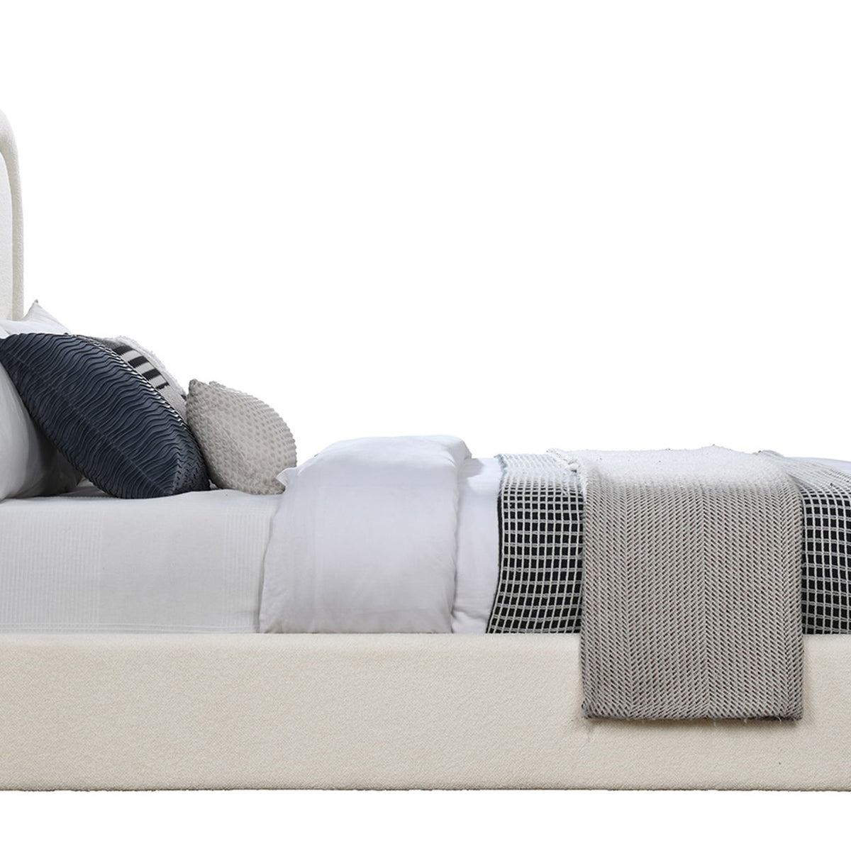 Gavin - Bed