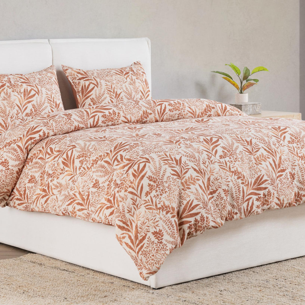 Chestnut leaf-pattern 3-piece duvet set with matching pillow shams