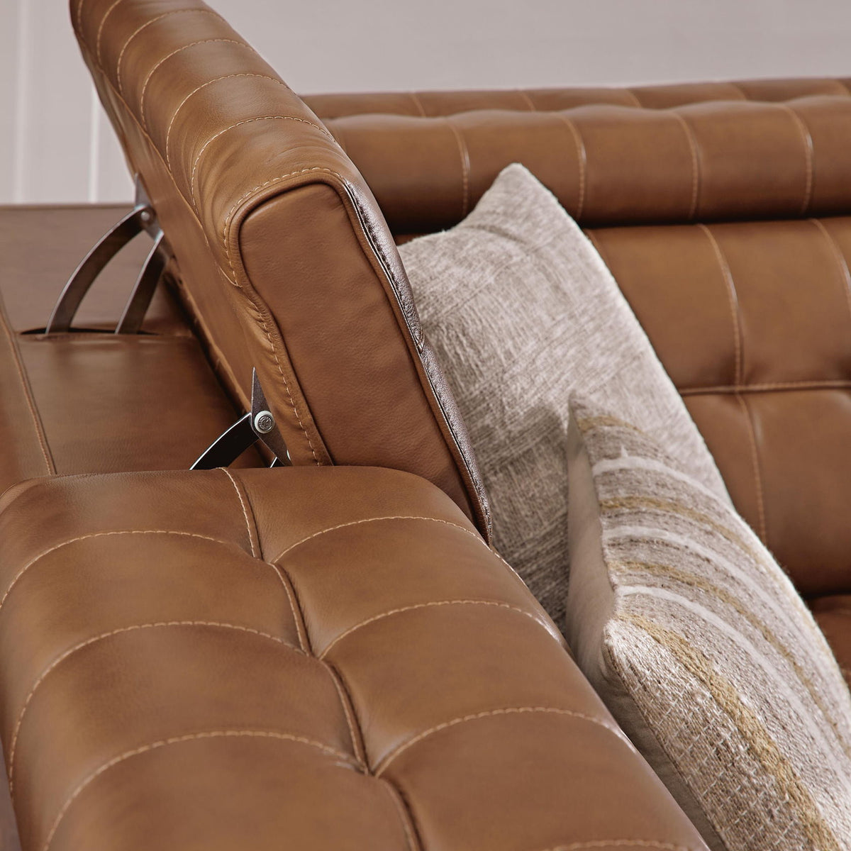 Temmpton - Power Reclining Sectional