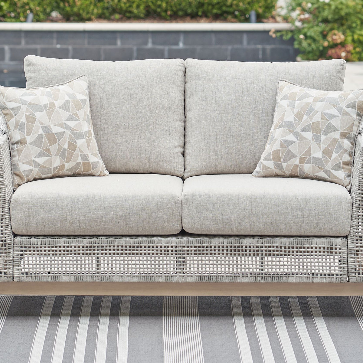 Seton Creek - Gray - Loveseat With Cushion