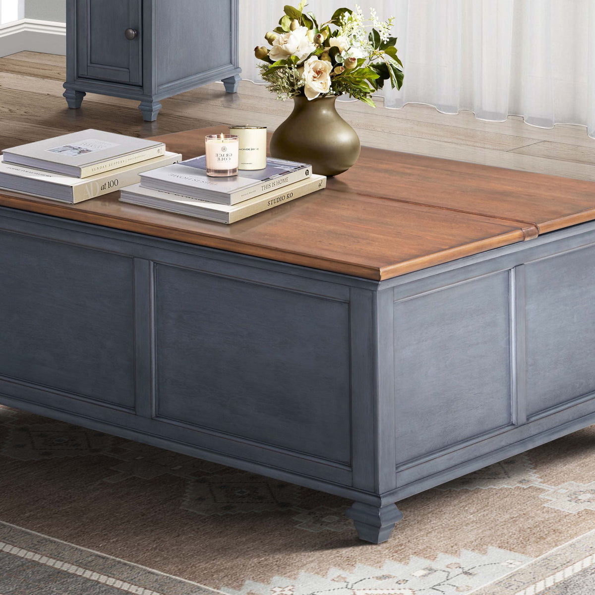 Americana - Lift-Top Coffee Table - Blue