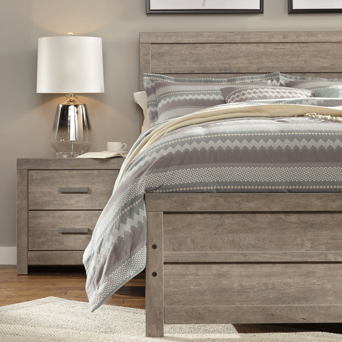 Culverbach - Panel Bed