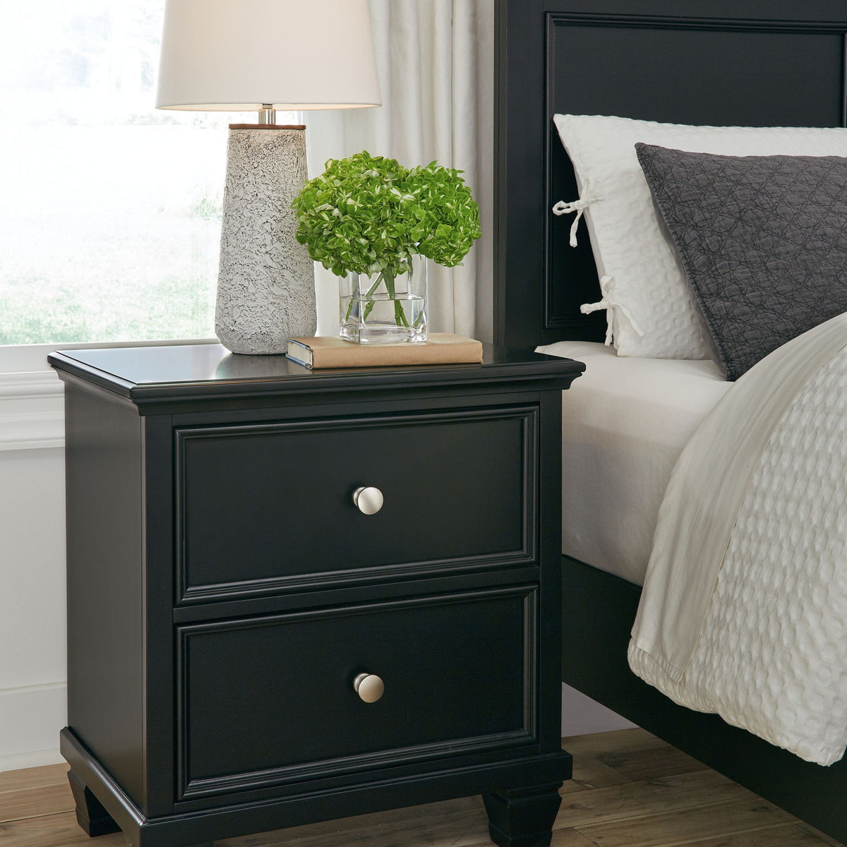 Lanolee - Two Drawer Nightstand - Black