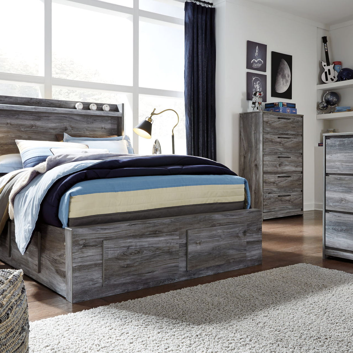 Baystorm - Panel Bed