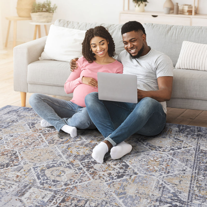 Payas - Traditional Area Rug